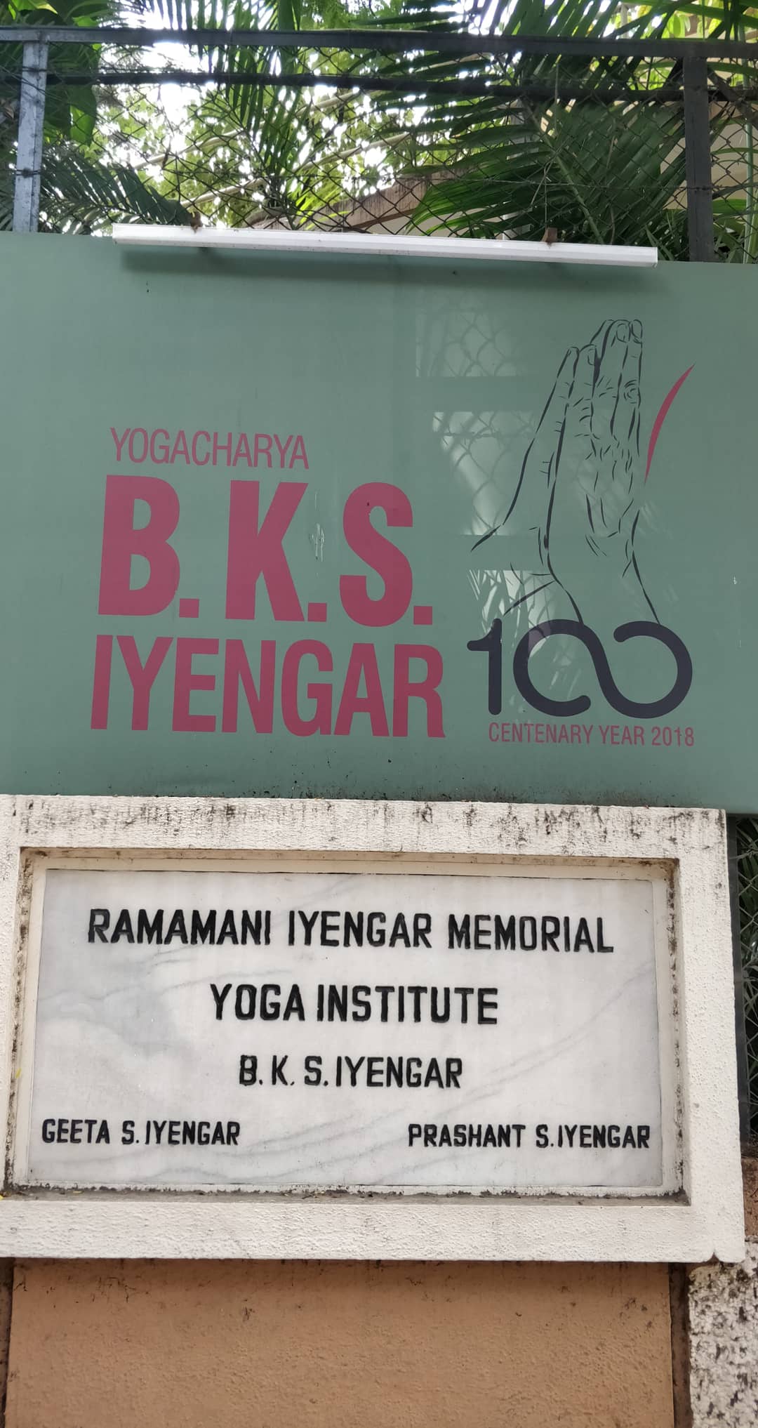 Centenario del Yoga Institute
